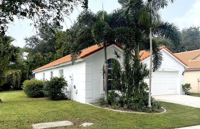 1713 Carriage Brooke Dr in Wellington, FL - Foto de edificio - Building Photo