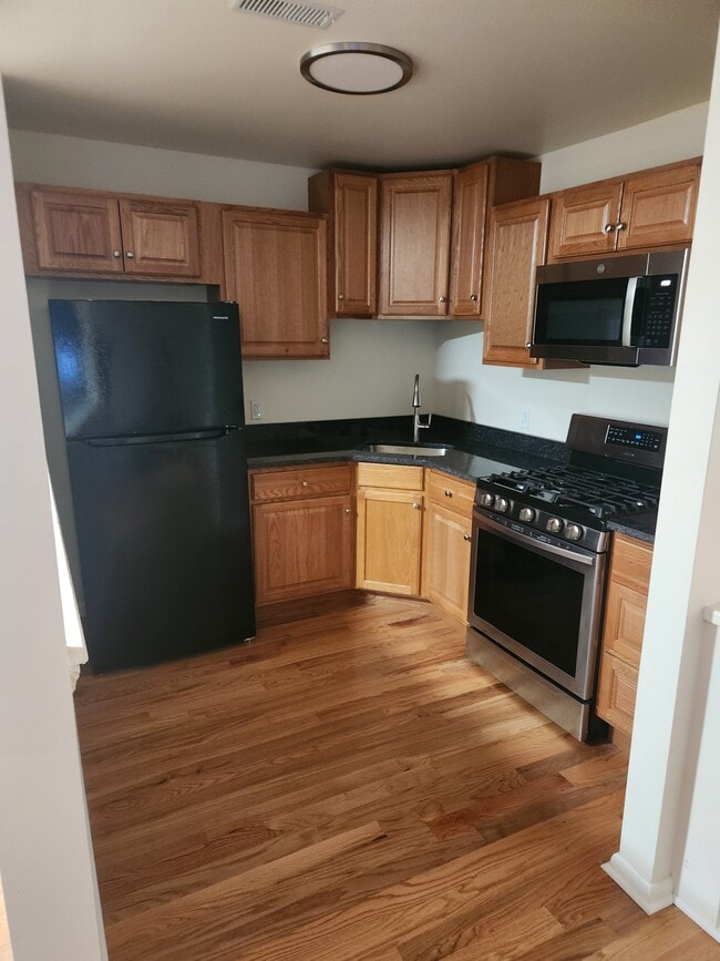 14 S Indian Valley Ct, Unit 14