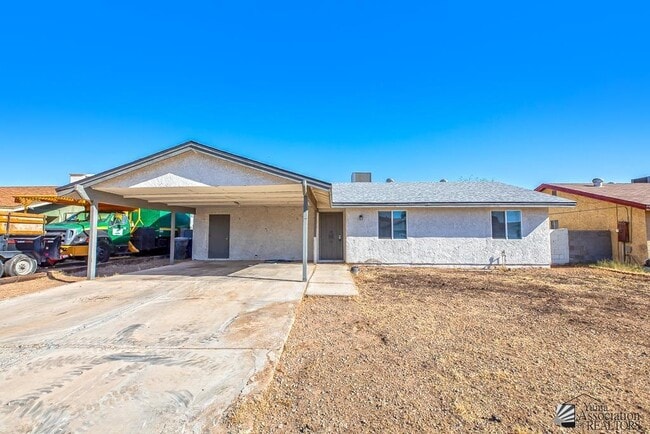 property at 2829 S 17th Ave