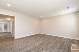 1119 Riverbend Club Dr SE in Atlanta, GA - Building Photo - Building Photo