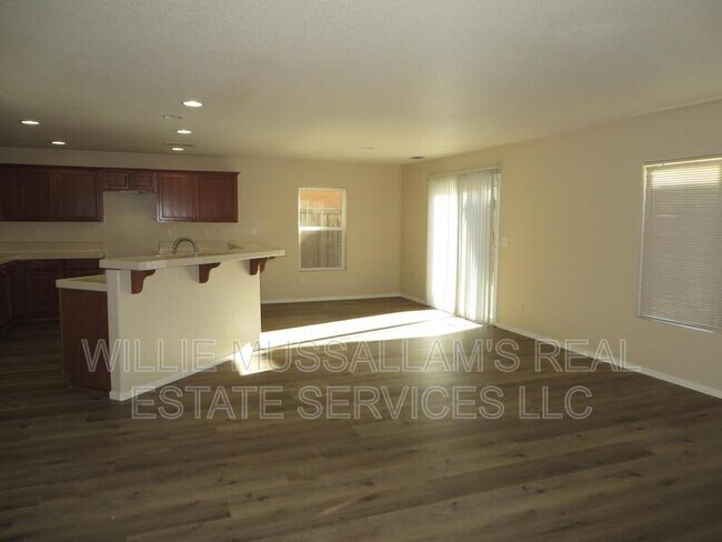 16699 Colonial Trail in Lathrop, CA - Building Photo - Building Photo
