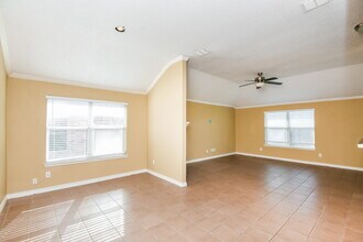 1025 McKavett Dr in Burleson, TX - Building Photo - Building Photo