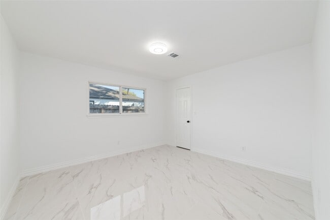 property at 2707 Ashford Trail Dr