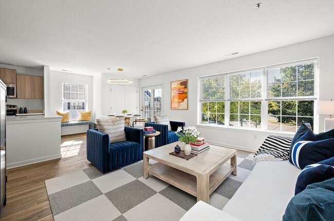 Woodbury Park at City Centre in Woodbury, MN - Building Photo - Building Photo