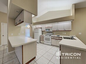 3629 Cold Creek Dr in Valrico, FL - Building Photo - Building Photo