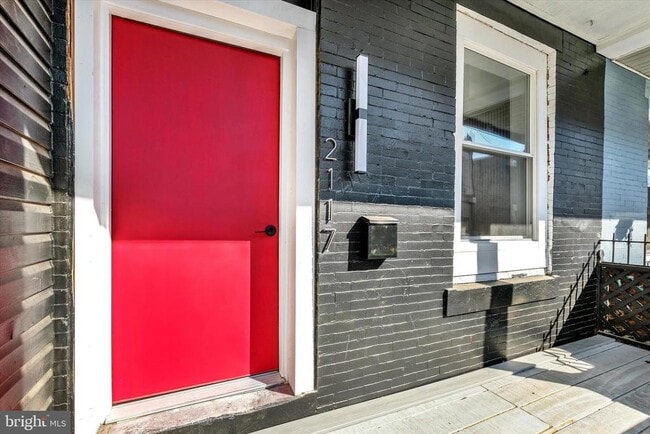 property at 2117 S Alden St