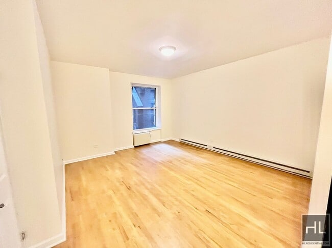 WEST 73 STREET in New York, NY - Foto de edificio - Building Photo