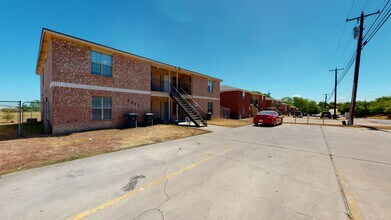 2311 Terrace Dr in Killeen, TX - Building Photo - Building Photo