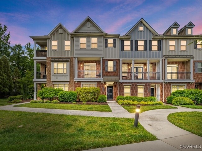 property at 10947 Parkshire Ln