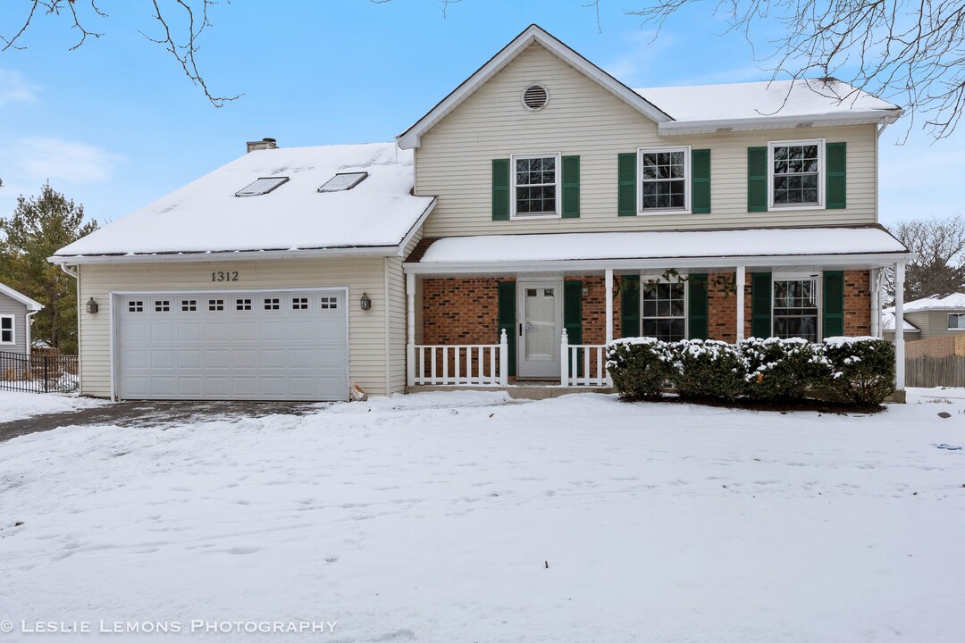 1312 St Croix Ave in Naperville, IL - Building Photo