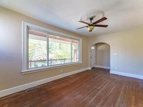 4967 Western Hills Ave in Cincinnati, OH - Building Photo - Building Photo