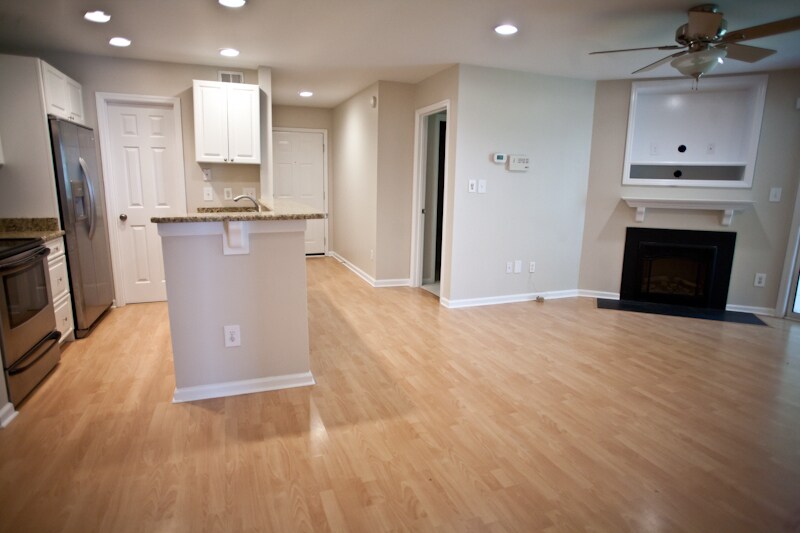 1008 Kingswood Dr in Chapel Hill, NC - Building Photo