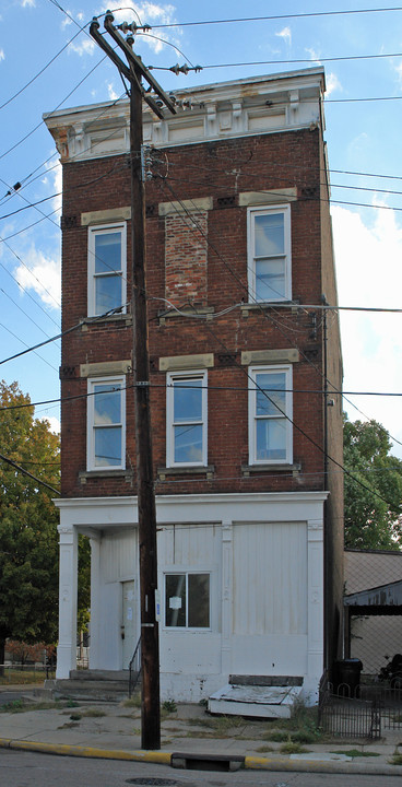 119 Township Ave in Cincinnati, OH - Building Photo