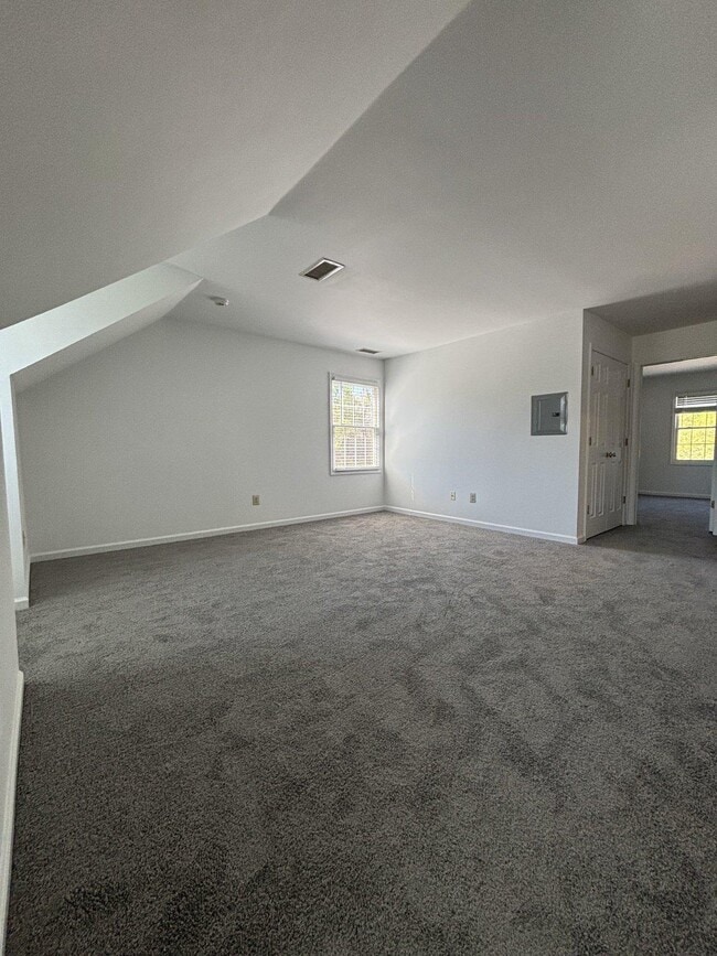 279 W Uwchlan Ave in Downingtown, PA - Building Photo - Building Photo