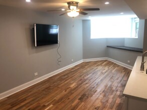 1826 W Erie St, Unit Garden in Chicago, IL - Building Photo - Building Photo