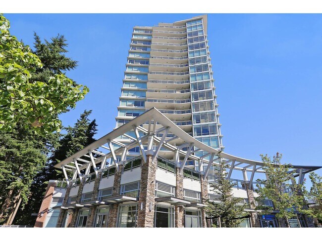 15152 Russell Ave in White Rock, BC - Building Photo - Building Photo