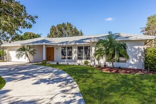 4241 Althea Way in Palm Beach Gardens, FL - Building Photo