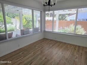 3030 Morningside Dr in Thousand Oaks, CA - Foto de edificio - Building Photo