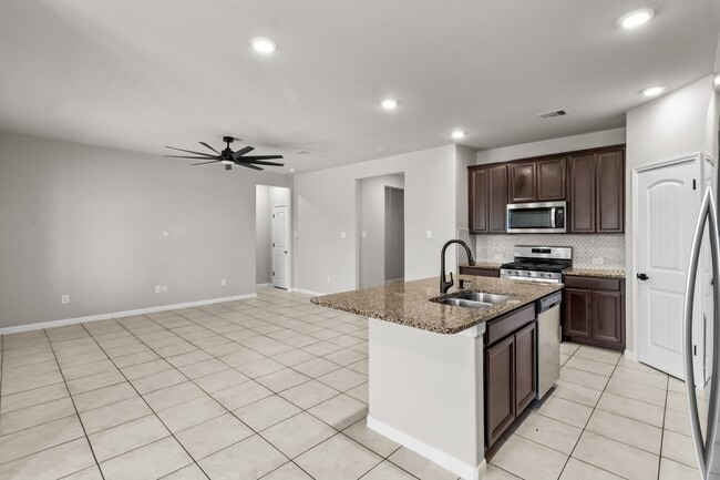 2218 Levant Ln