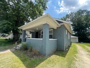 411 W 39th St in Indianapolis, IN - Building Photo - Building Photo