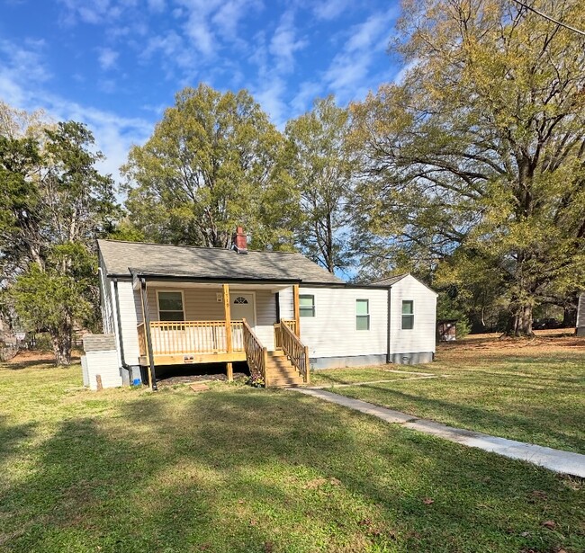 1719 E Delaware Ave in Eden, NC - Building Photo - Building Photo