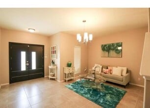 9916 Natalia Dr in Laredo, TX - Building Photo - Building Photo