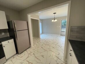 909 Sandalwood Dr in Fayetteville, NC - Building Photo - Building Photo