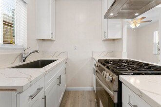 4050-4056 Euclid Ave in San Diego, CA - Building Photo - Building Photo