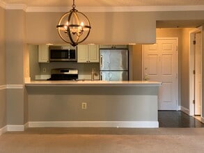 1276 N Wayne St, Unit 617 in Arlington, VA - Building Photo - Building Photo