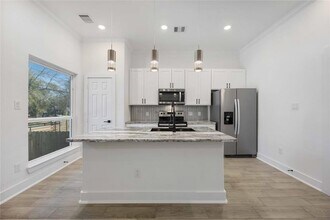 3110 Evella St, Unit A in Houston, TX - Building Photo - Building Photo