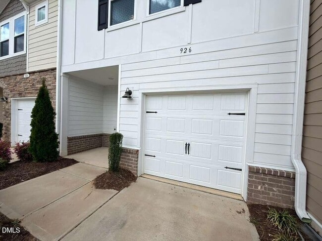 926 Clearhaven Ln in Fuquay Varina, NC - Foto de edificio - Building Photo