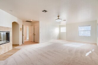 8600 Kiel Ridge Cir in Las Vegas, NV - Building Photo - Building Photo