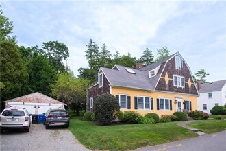 2 Red Cross Terrace, Unit Private in Newport, RI - Building Photo - Building Photo