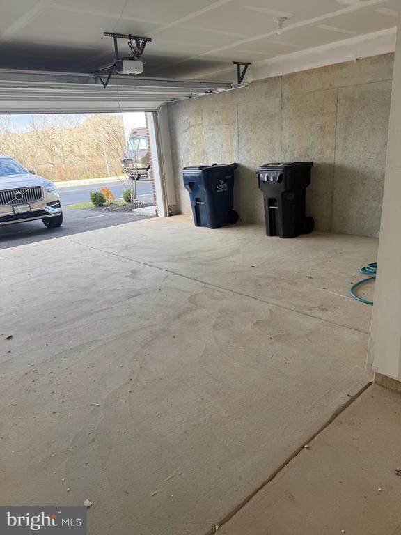 83 Four Leaf Dr in Downingtown, PA - Building Photo - Building Photo