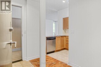388-1388 Prince of Wales Dr in Mississauga, ON - Building Photo - Building Photo