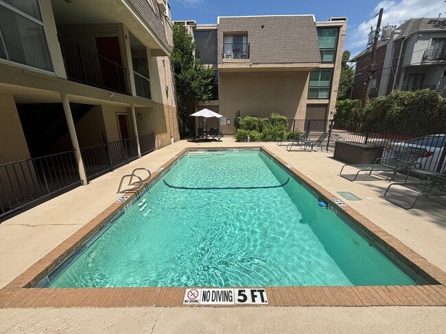 property at 4044 Buena Vista St