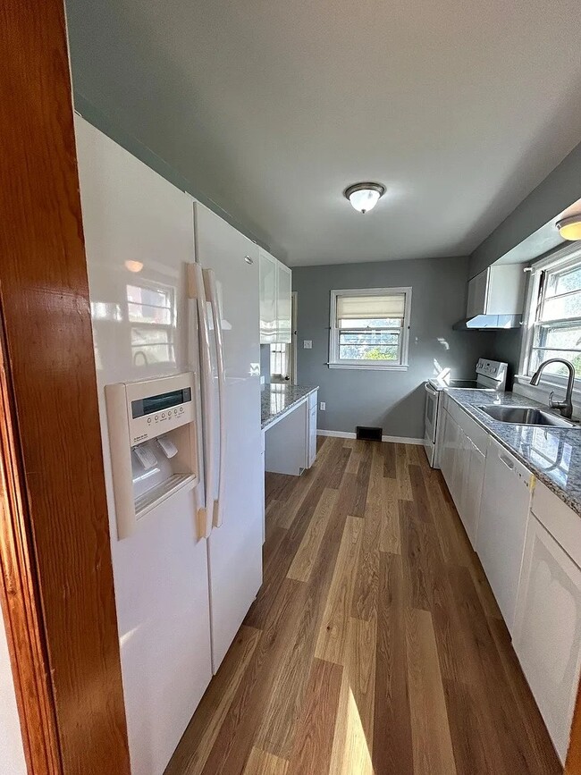 property at 605 Kentucky Ave