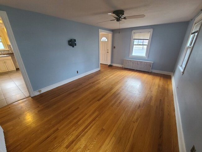 880 Flatbush Ave in West Hartford, CT - Building Photo - Building Photo