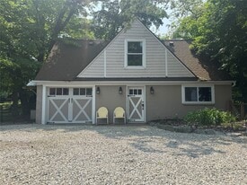 25 Carters Beach Rd in Erie, PA - Building Photo