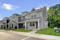 227 Woodland Vly Ln in Clarksville, TN - Foto de edificio - Building Photo