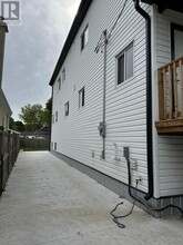 263 Sanders St in London, ON - Building Photo - Building Photo