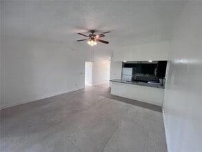 686 Royalty Ct in Kissimmee, FL - Building Photo - Building Photo