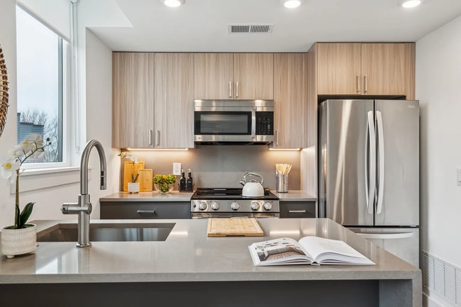 2000 Dreer St, Unit 1 Bedroom in Philadelphia, PA - Foto de edificio - Building Photo