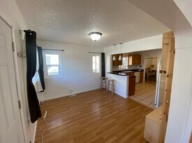 160 E Leslie Ave in South Salt Lake, UT - Building Photo