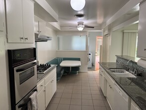 10131 Oso Ave in Chatsworth, CA - Building Photo - Building Photo