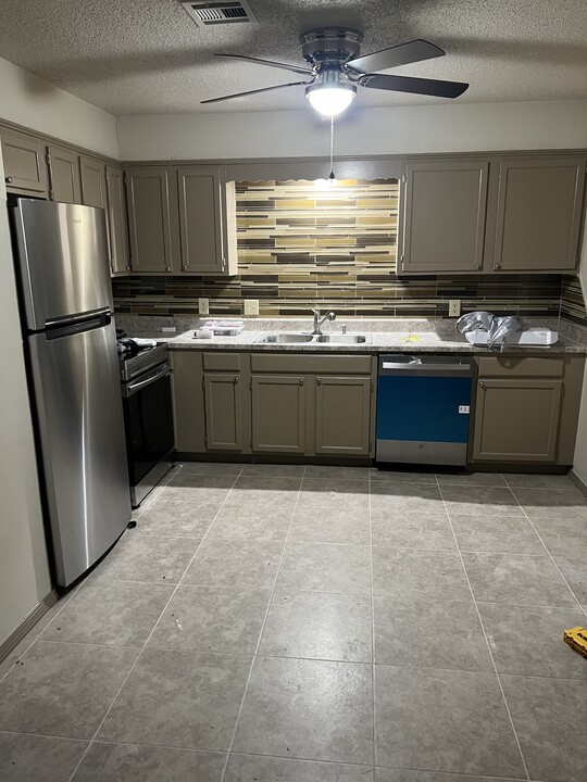287 Windsor Way in Midwest City, OK - Foto de edificio