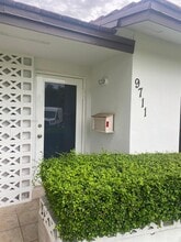 9711 SW 162nd St in Miami, FL - Building Photo - Building Photo