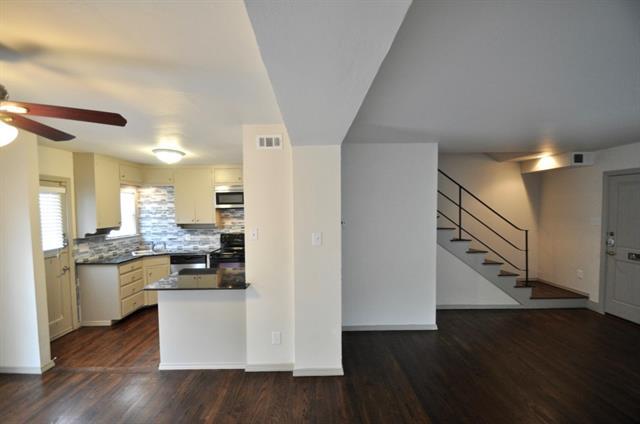 property at 6015 Reiger Ave