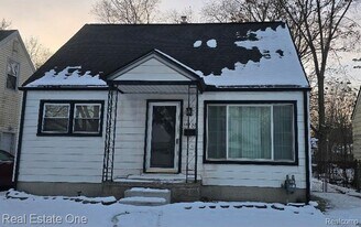 18433 Fox in Redford Township, MI - Building Photo