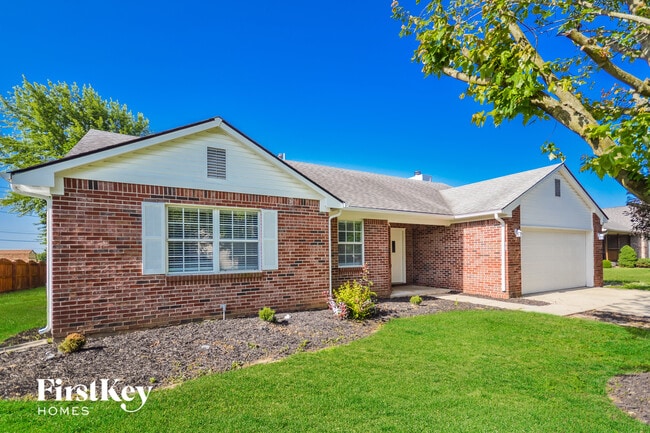 1050 Oak Leaf Rd in Franklin, IN - Building Photo - Building Photo